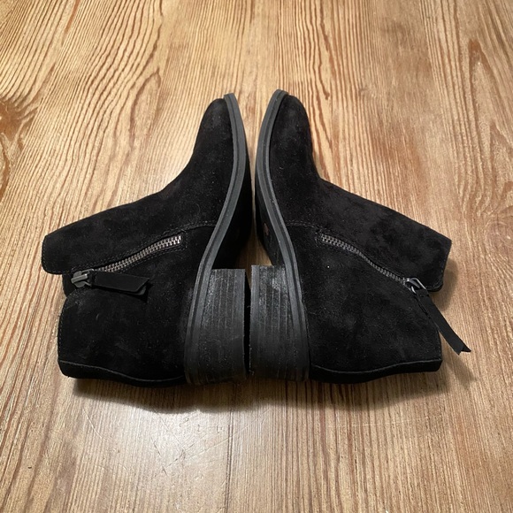 BLONDO BLACK SUEDE WATERPROOF ANKLE BOOTS SIDE ZIPS SIZE 6.5 $150 LIKE NEW BOOTS - Picture 14 of 16